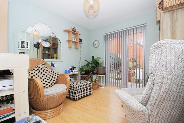30, St. Johns Drive, RUGELEY photo 3