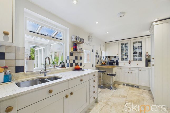 54 The Street, Ashford photo 3