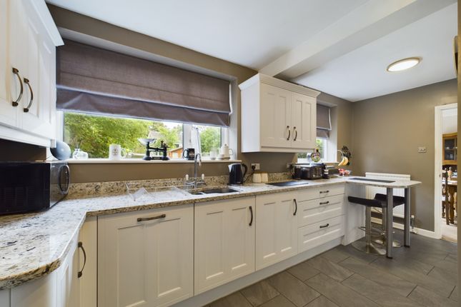 2 Dovecote Close, Princes Risborough photo 2