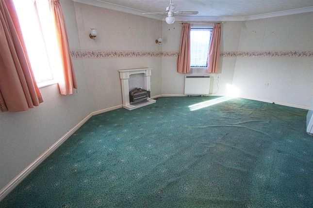 30, Park lodge, Queens park ave, Billericay photo 4
