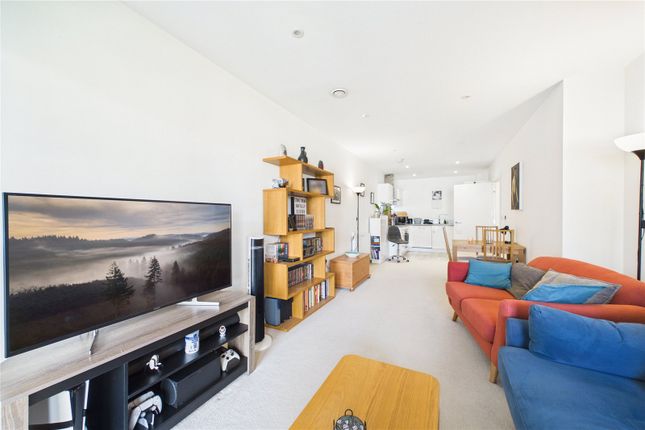 Flat 70,, Corio House, London photo 3
