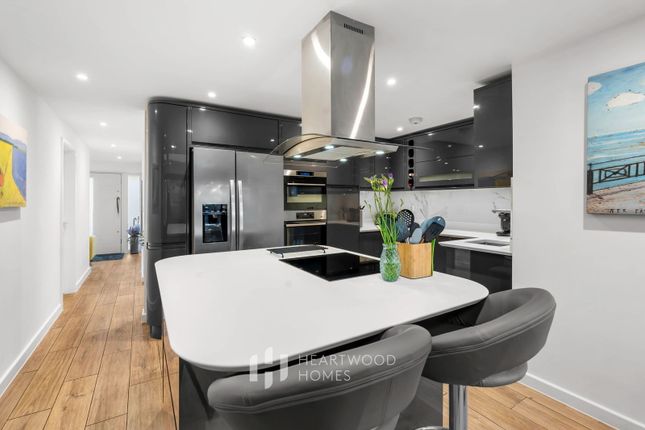 22, Morris Way, St. Albans photo 4