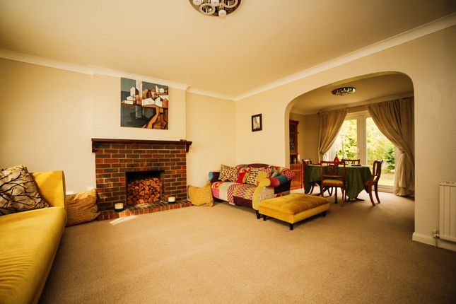 8, South Lea, Ashford photo 4