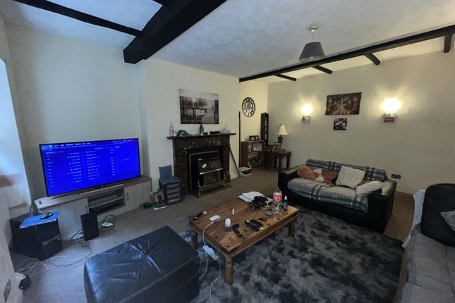 13a Flat 2, St. Johns Square, Wakefield photo 2