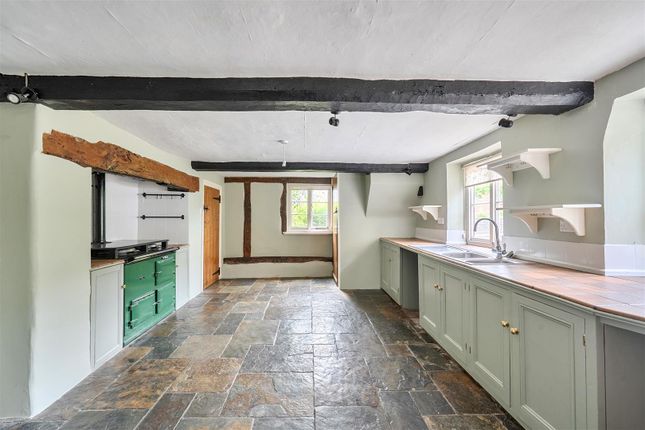 Elizabethan Cottage, Elizabethan Cottage, 28, High Street, Erlestoke photo 4