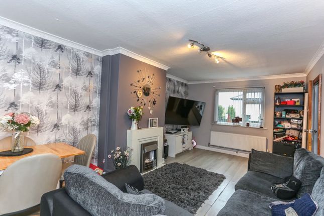 32 Roundhill View, Accrington photo 2
