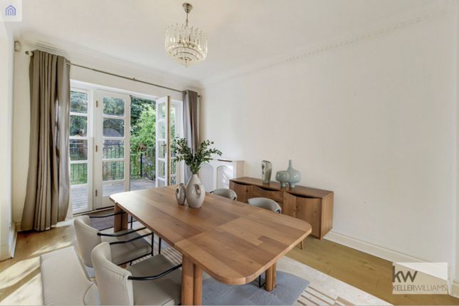 11, Grosvenor Place Vale Road, Weybridge photo 4