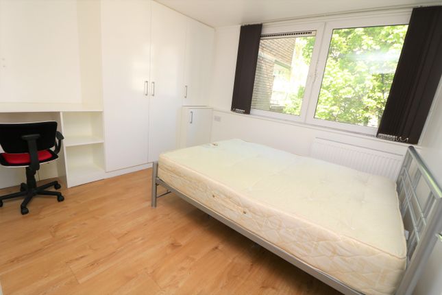 45 Pritchard Court, Georges Road, London photo 4