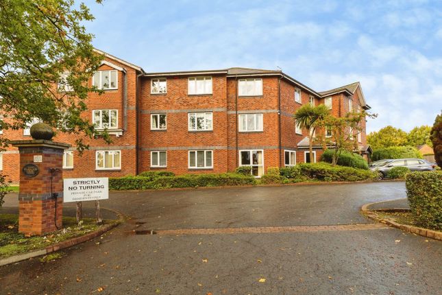 1-bed house on Hinderton Road, Neston, £75,000