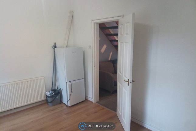 Springhead, Oldham photo 5