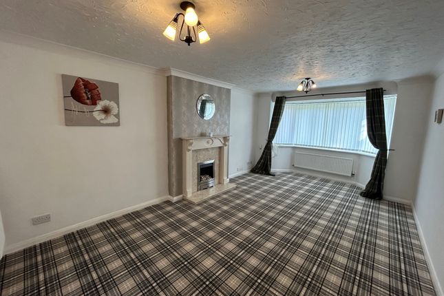 10, Manchester photo 3