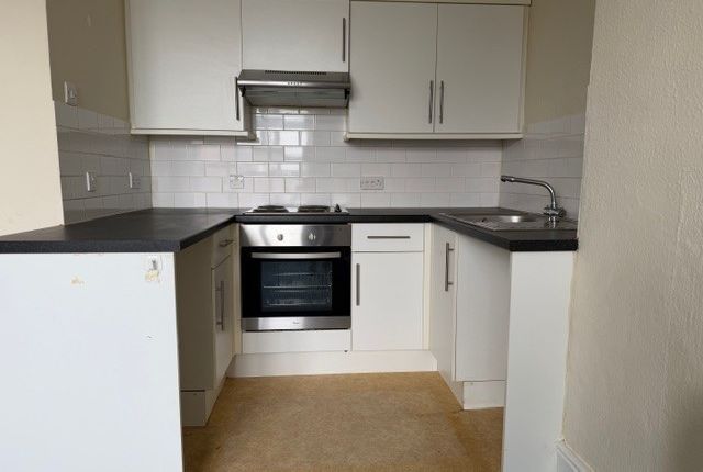 Flat 2 5, The Terrace, Alcombe photo 2