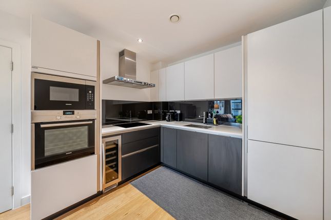 Flat 85, Alwen Court, 6, Pages Walk, London photo 4