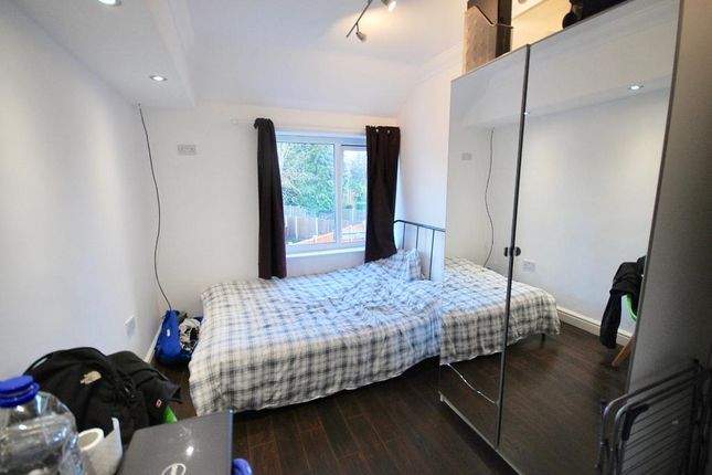 1, Parrs Wood Rd, Manchester photo 5