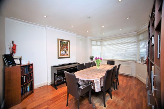 10, Holmfield Avenue, Hendon photo 3