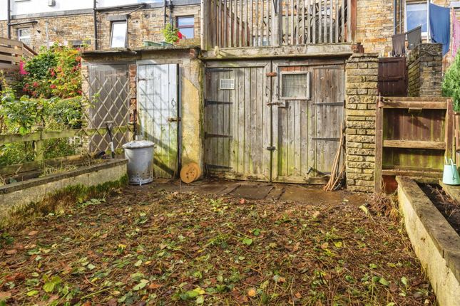 266, Bradford Road, Brighouse photo 4