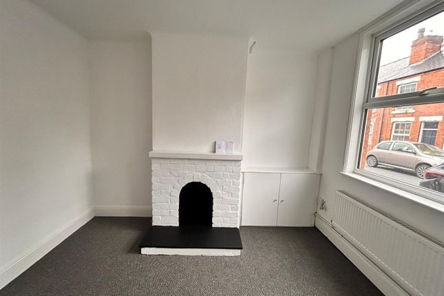 11, John Street, Derbyshire photo 5