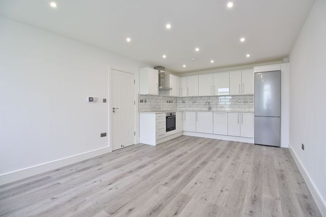 Thumbnail Flat to rent in Lower Square, Isleworth