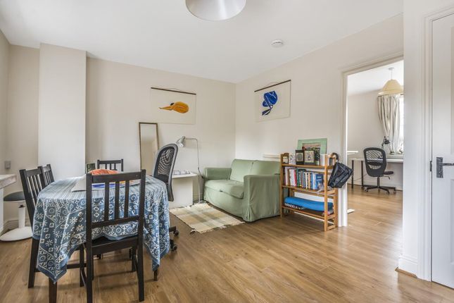 Flat to rent in Wentworth Road, North Oxford