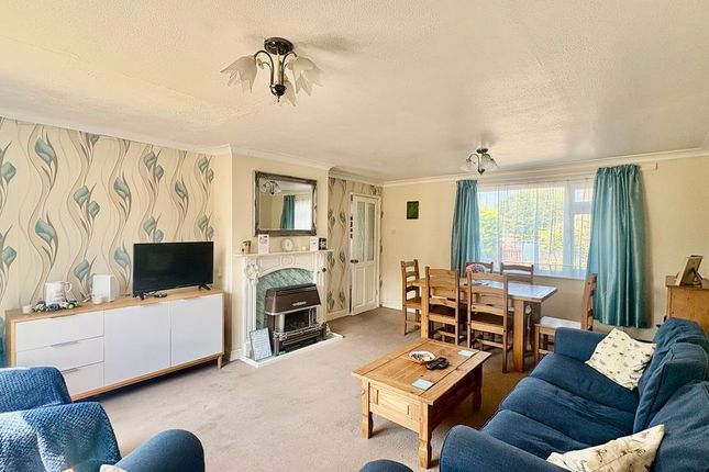 72, Nightingale Crescent, Lincoln photo 2