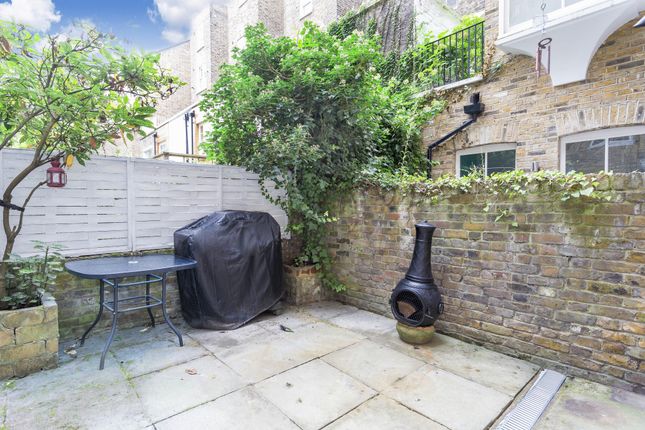 Flat to rent in Gloucester Street, Pimlico, Westminster, London