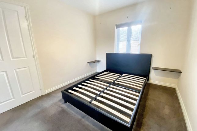 26 Lysaght Way, Newport photo 4