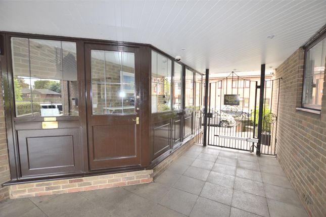 French Apartments Purley Surrey Cr8 2 Bedroom Flat To Rent