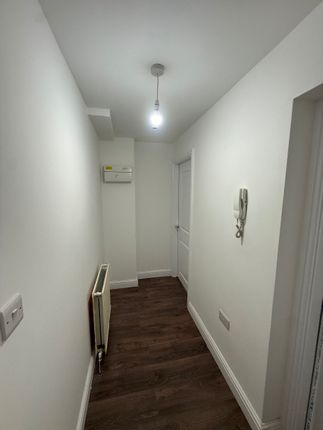Flat 5, 10 Gilpin Street, Leeds photo 4
