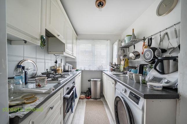 Flat 4, 13, Edith Court, Croydon photo 2