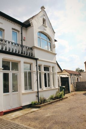 Thumbnail Detached house to rent in Streatham Road, Mitcham