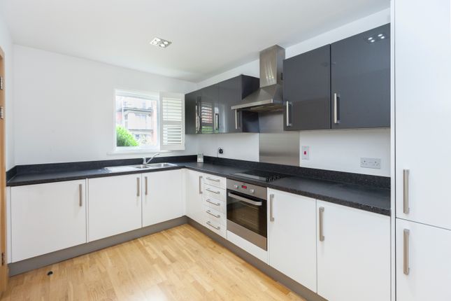 Thumbnail Terraced house to rent in Saxton Close, Grays