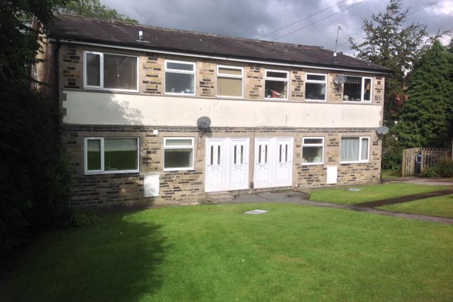 Thumbnail Flat to rent in South Grove, Nab Wood, Shipley.