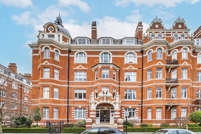 Flat for sale in St. Marys Mansions, London