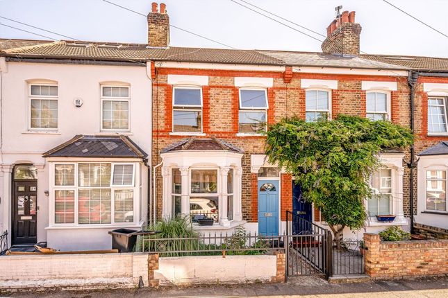 2-bed house on 70, Linden Road, Hampton, £2,175/mo