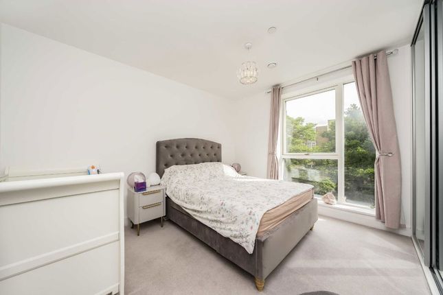 Flat 8 Herati House, 84, Winchelsea Road, London photo 4