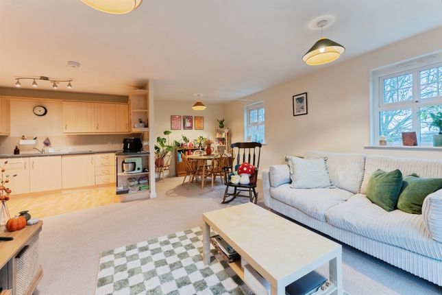 Flat 10, 9, Chapel View, Wirral photo 4