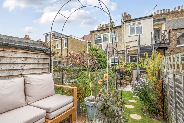 2-bed maisonette on 48, Glenville Avenue, Enfield, £325,000