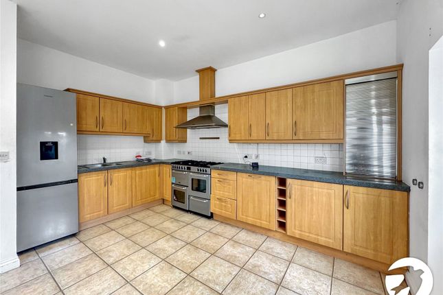 43, Marigold Way, Kent photo 3