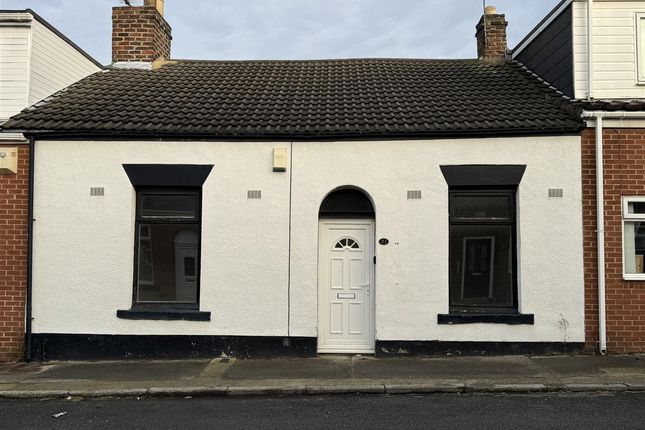 3-bed house on Ravensworth Street, Sunderland, £810/mo