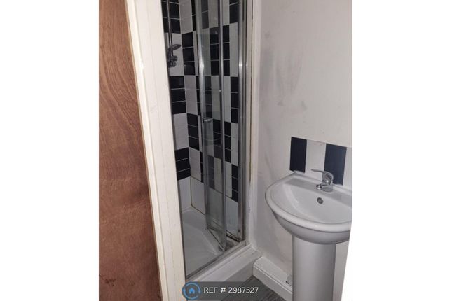 Flat, Stamford St, Ilkeston photo 5