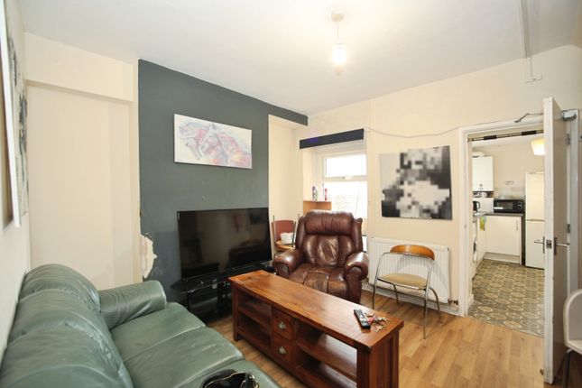 16, Kingsland Terrace, Trefforest photo 2