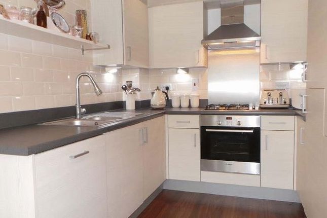 27, Aldermere Avenue, Waltham Cross photo 2