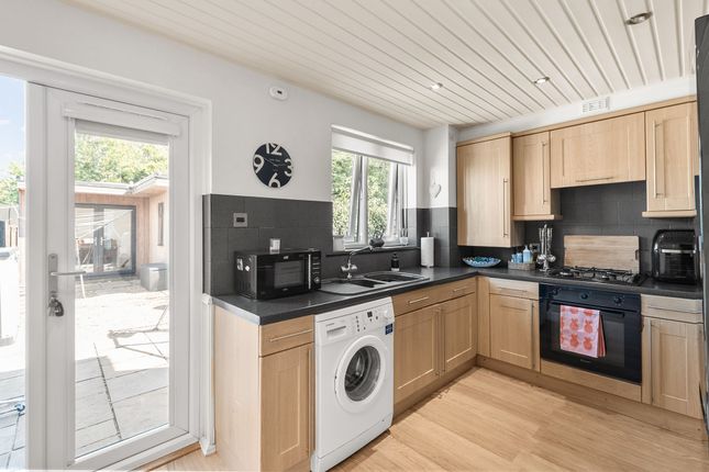 11 Vale Grove, Bridge of Allan photo 3