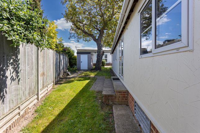 2, Court Mount, Birchington photo 3