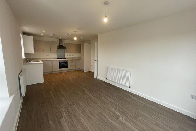 Flat for sale in Limestone Road, Chichester, West Sussex