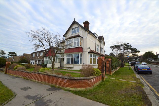 Flat to rent in Croham Park Avenue, South Croydon