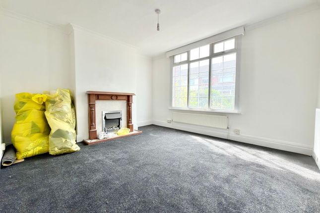 13, St Albans Avenue, Grimsby photo 2