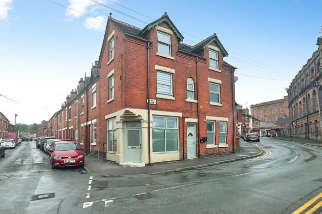 24, Fountain Street, Leek photo 2