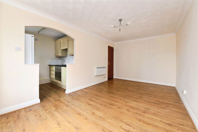 16, Windmill Court, Mile End photo 5