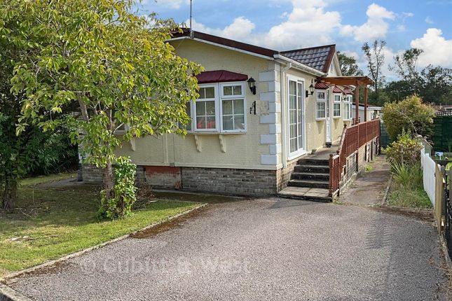2-bed caravan on Woodland View, Brooks Green Park, Emms Lane, Brooks Green, £170,000